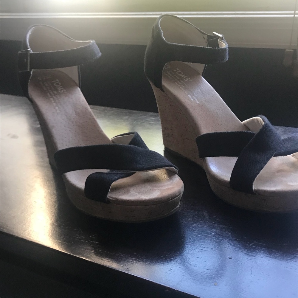 Toms sandals